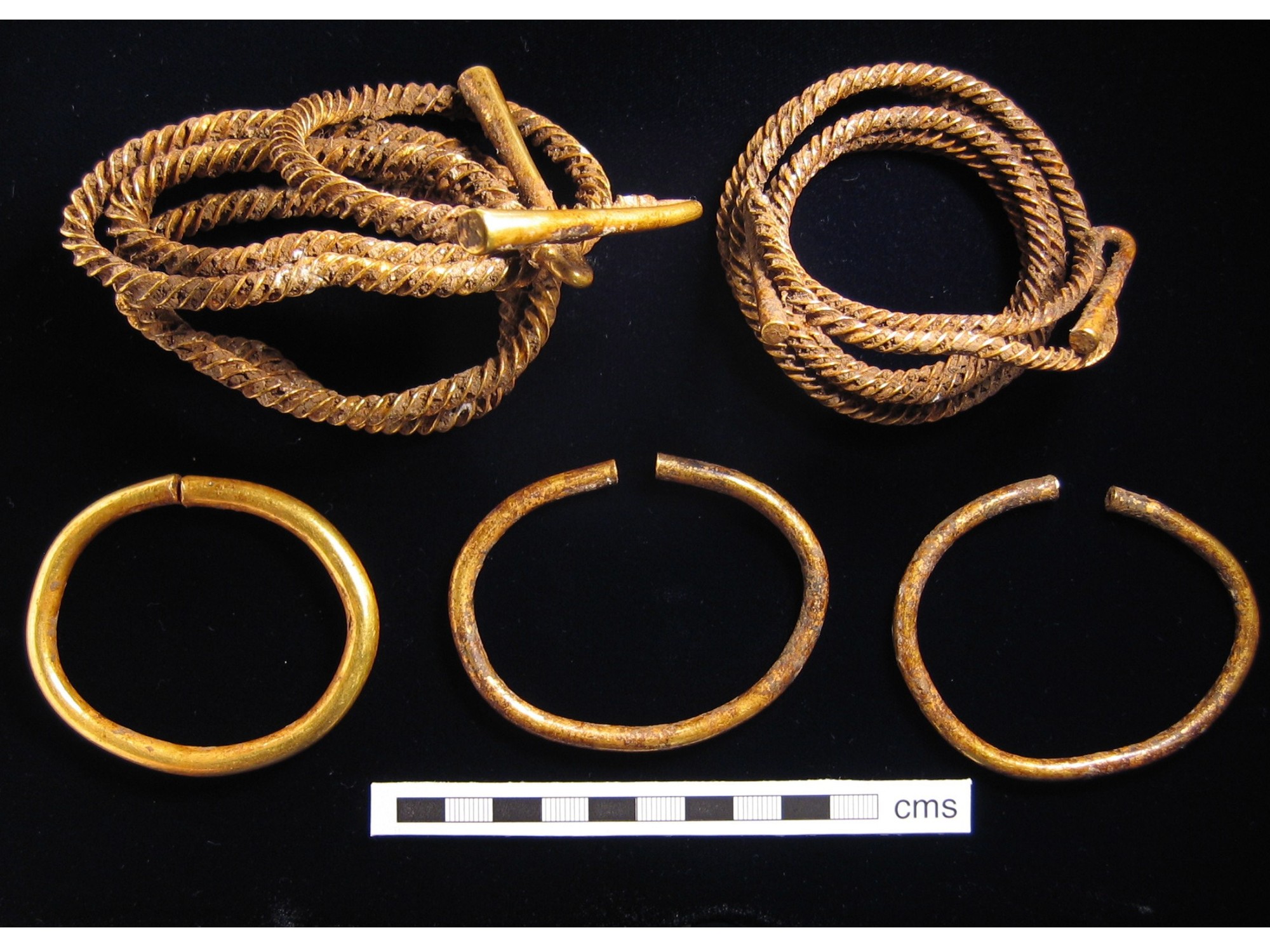 Middle Bronze Age gold from the Crow Down hoard, West Berkshire. © British Museum Portable Antiquities Scheme (PAS)